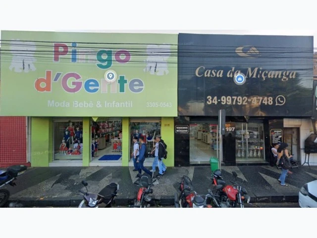 Prédio Comercial Quota parte de imóvel em Uberlândia/MG em Uberlândia - Minas Gerais