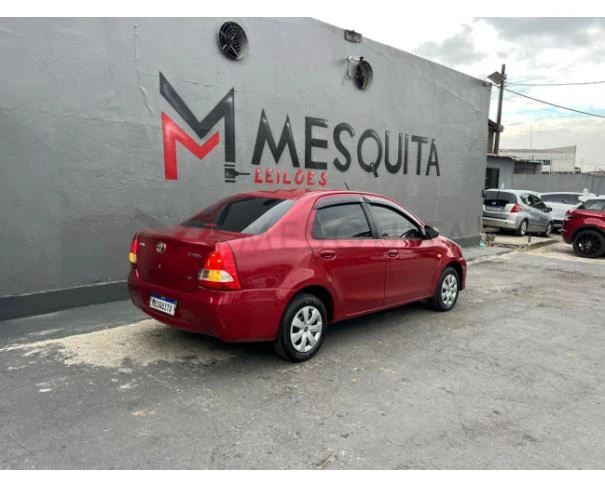 Toyota Etios XS 2018 1.5 em São Paulo