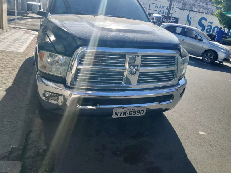 Ram 2500 Laramie 2012 em Aracaju - Sergipe