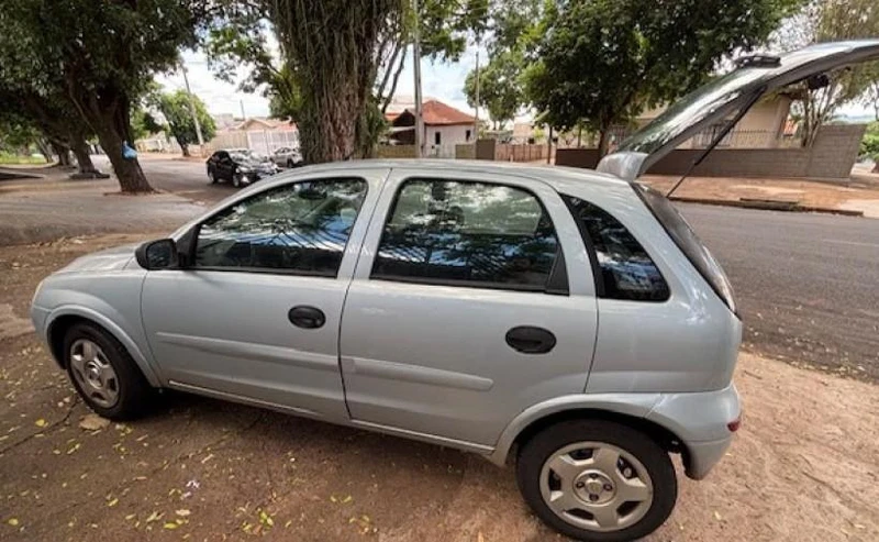 Chevrolet Corsa Hatch 2012 1.4 Econoflex em Umuarama - Paraná