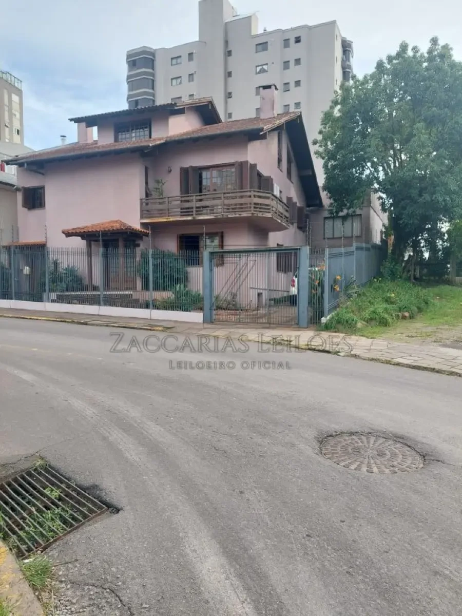 Totam commodi voluptas neque voluptatibus at cum numquam eaque.