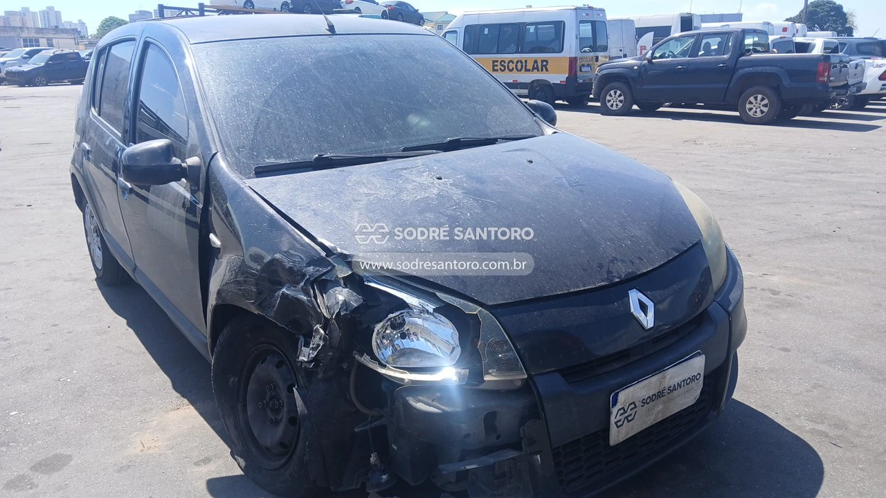 Renault Sandero 2013/2014 Flex Manual em Guarulhos - São Paulo