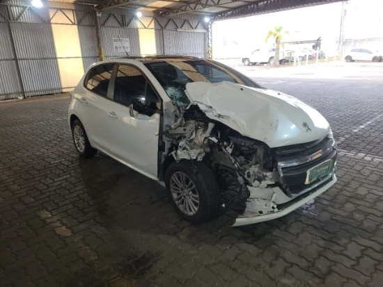 Peugeot 208 Allure MT 2017 em Nova Santa Rita - Rio Grande do Sul