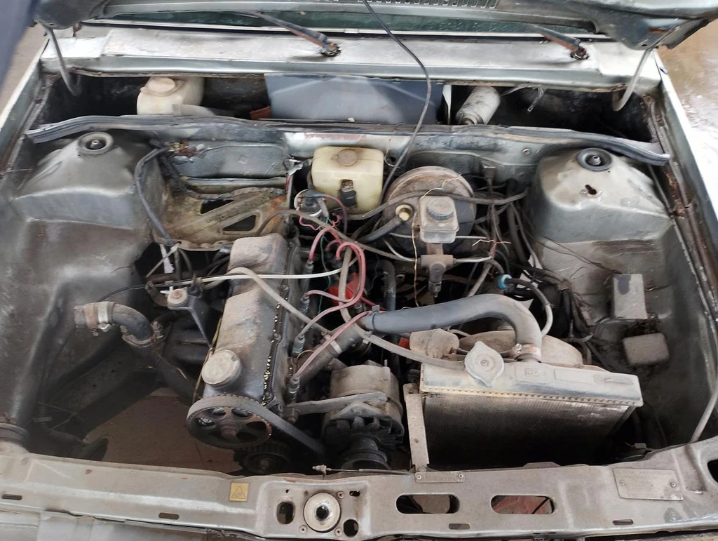 Volkswagen Voyage LS 1982 1983 Sucata em Casa Branca - São Paulo