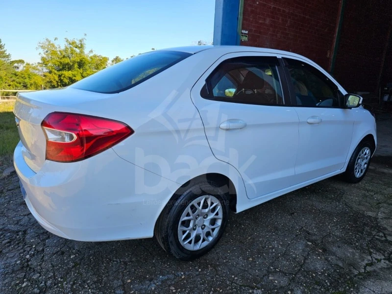 Ford Ka Sedan SE 2014/2015 1.5 em Rio Pardo - Rio Grande do Sul
