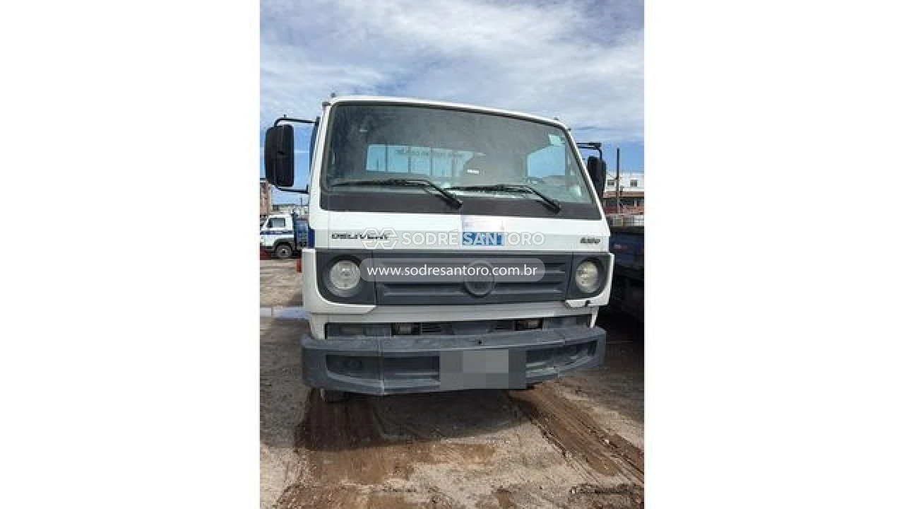 Volkswagen 8.160 DRC DRC 4x2 2015 em Guarulhos - São Paulo