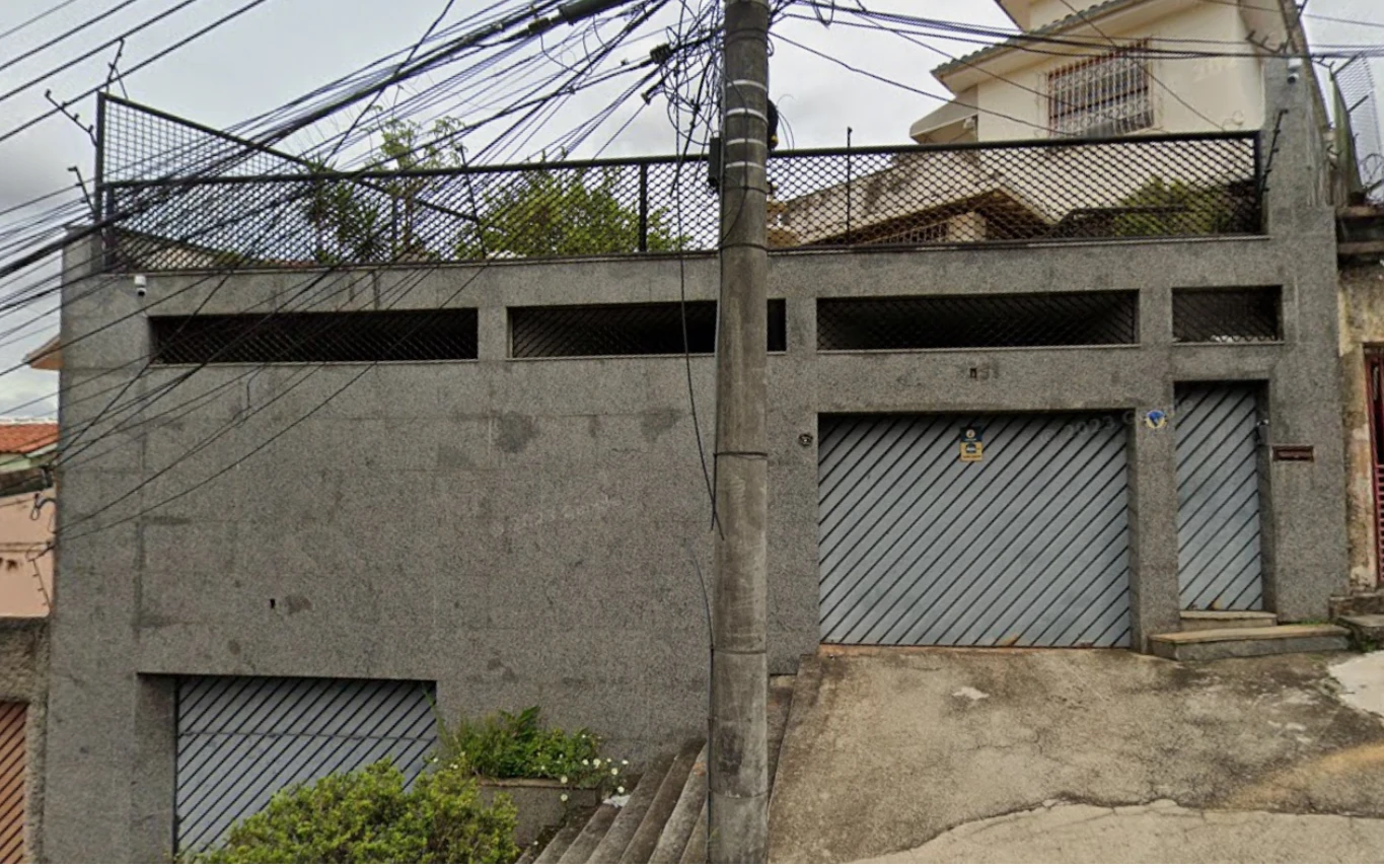 Casa com 4 Quartos e 3 Salas em Belo Horizonte/MG em Belo Horizonte - Minas Gerais