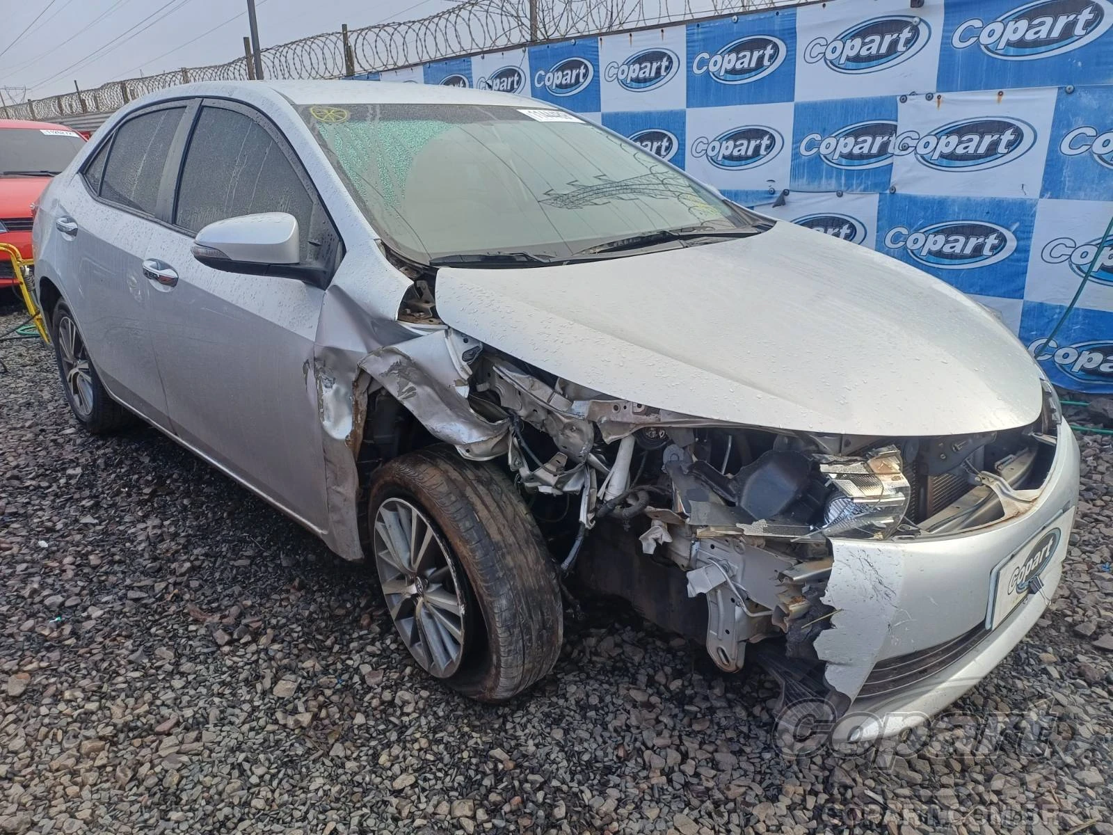 Toyota Corolla GLi 2017 1.8 Automático em Canoas - Rio Grande do Sul
