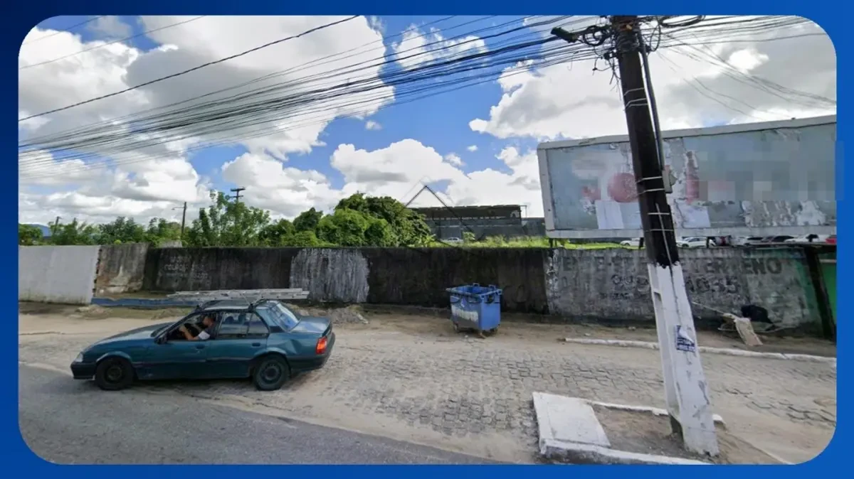Terreno com Benfeitorias em Bayeux/PB em Bayeux - Paraíba
