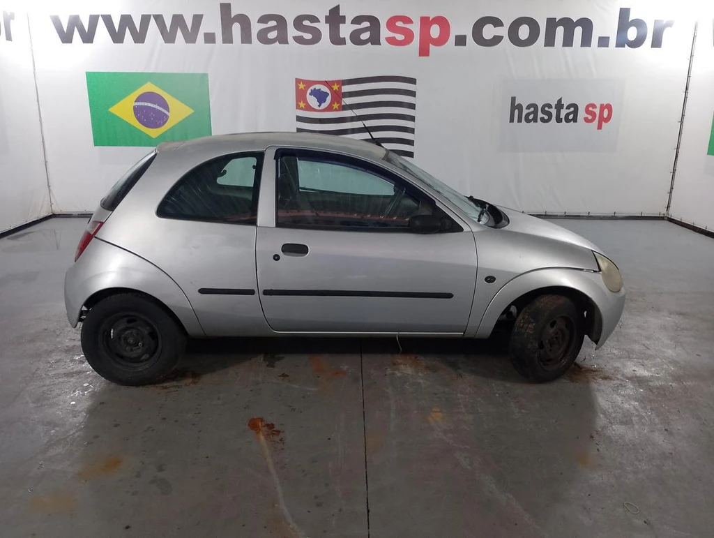 Ford Ka GL 2005 2006 Prata em Casa Branca - São Paulo
