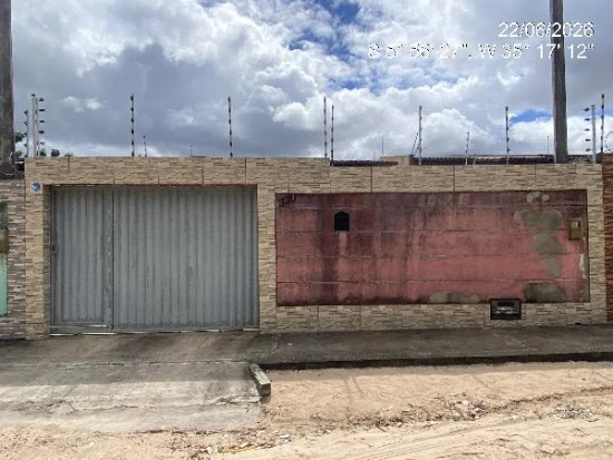 Casa com 2 Quartos e 1 Vaga em Parnamirim/RN em Parnamirim - Rio Grande do Norte
