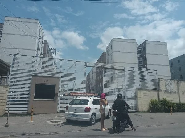 Apartamento com 2 quartos e 1 vaga no condomínio Primavera Belford Roxo