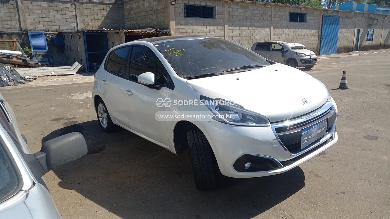 Peugeot 208 Allure AT 2016 Automático em Monte Mor - São Paulo