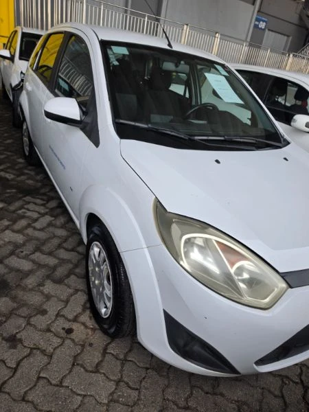 Ford Fiesta 1.0 8V Flex/Class 2014 em Florianópolis - Santa Catarina