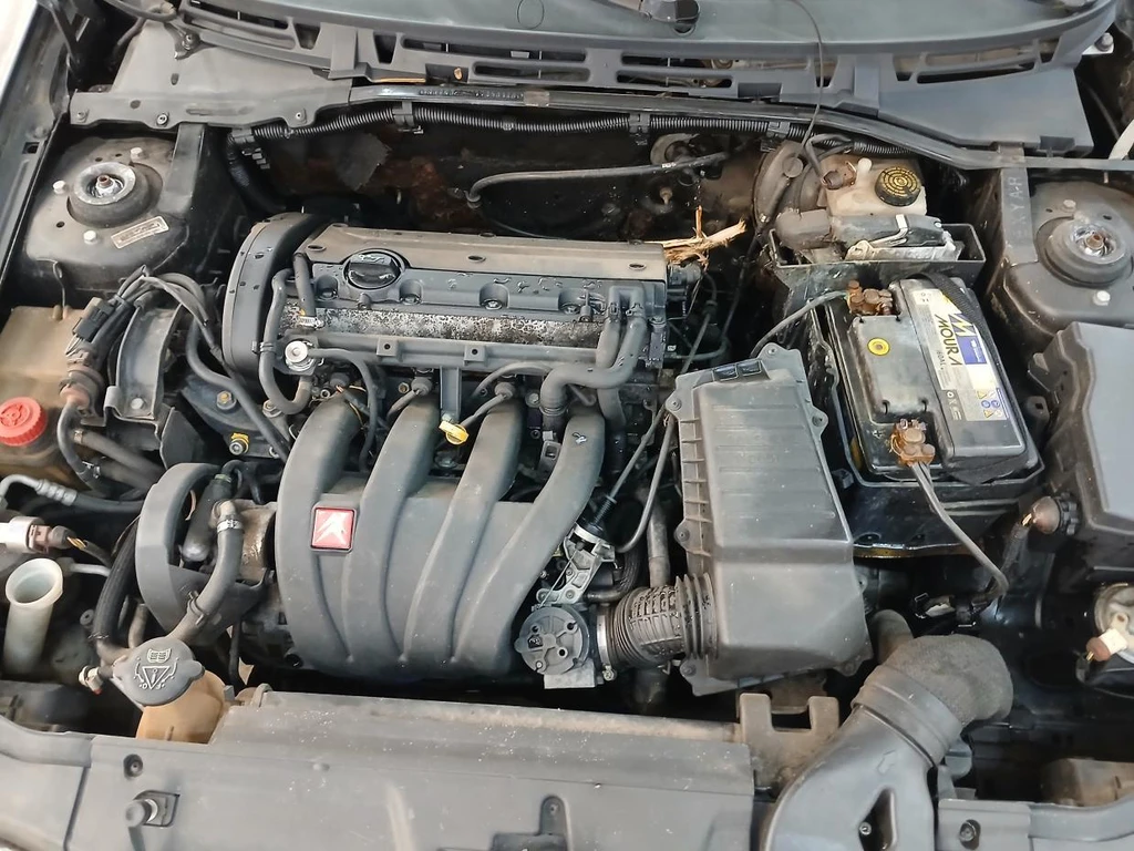 Citroën XSara GLX 1999 Preto em Porto Feliz - São Paulo