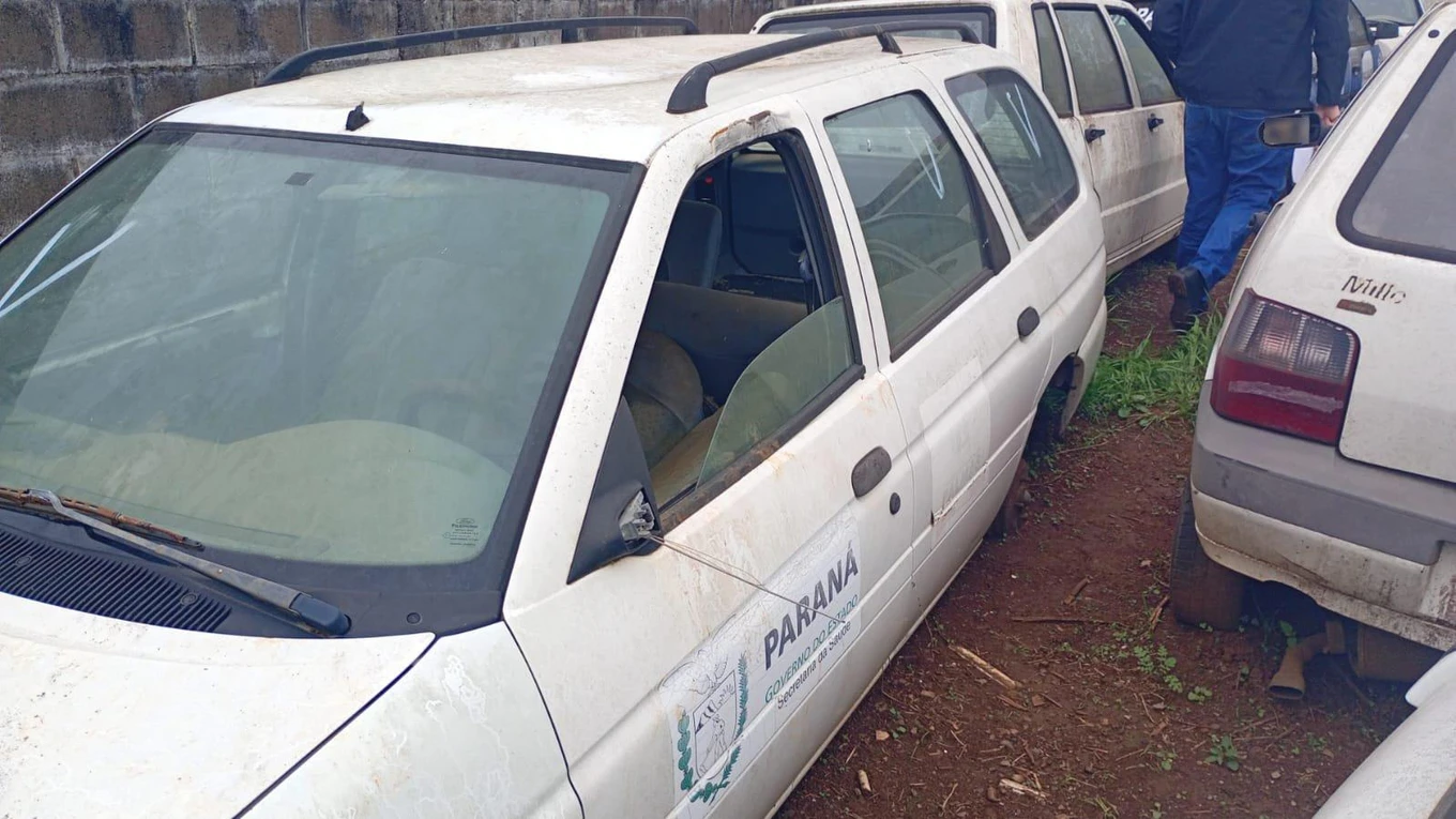 Ford Escort 2002 Branco em Palmas - Paraná