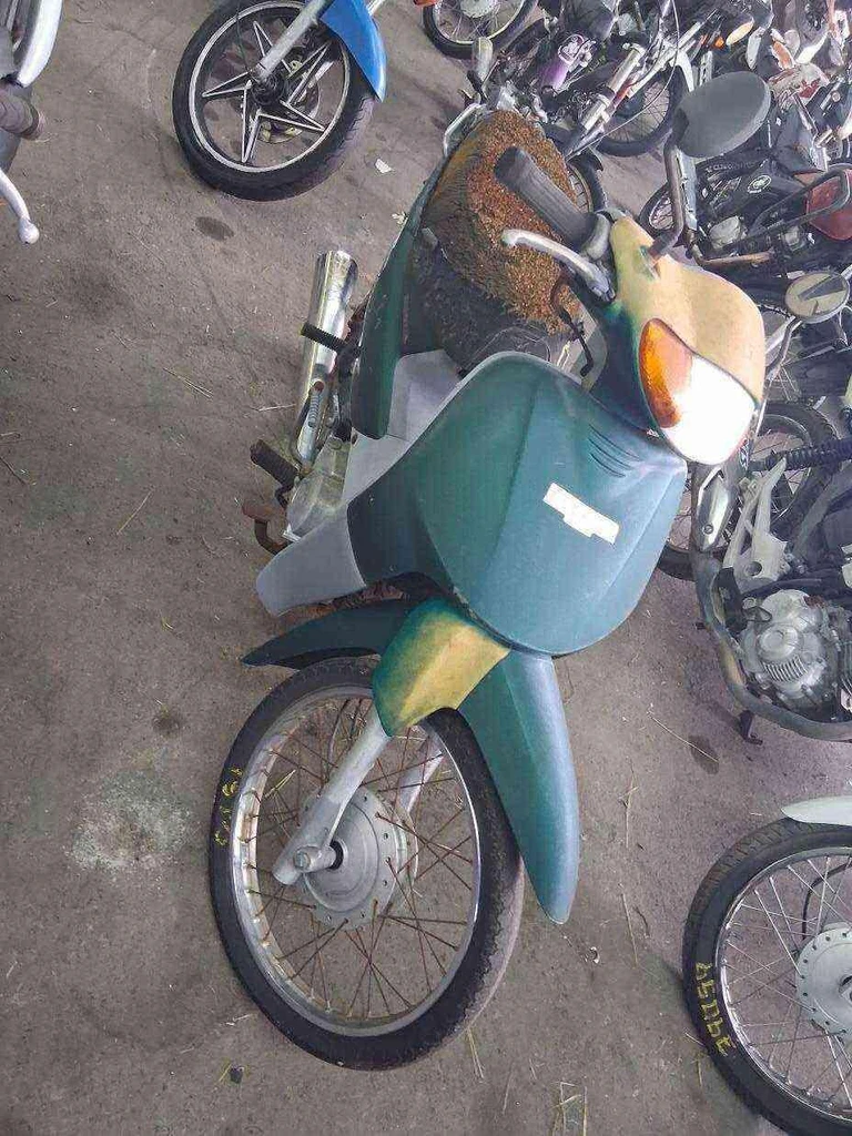 Honda Biz C-100 Sucata Motor Inservível em Campinas - São Paulo