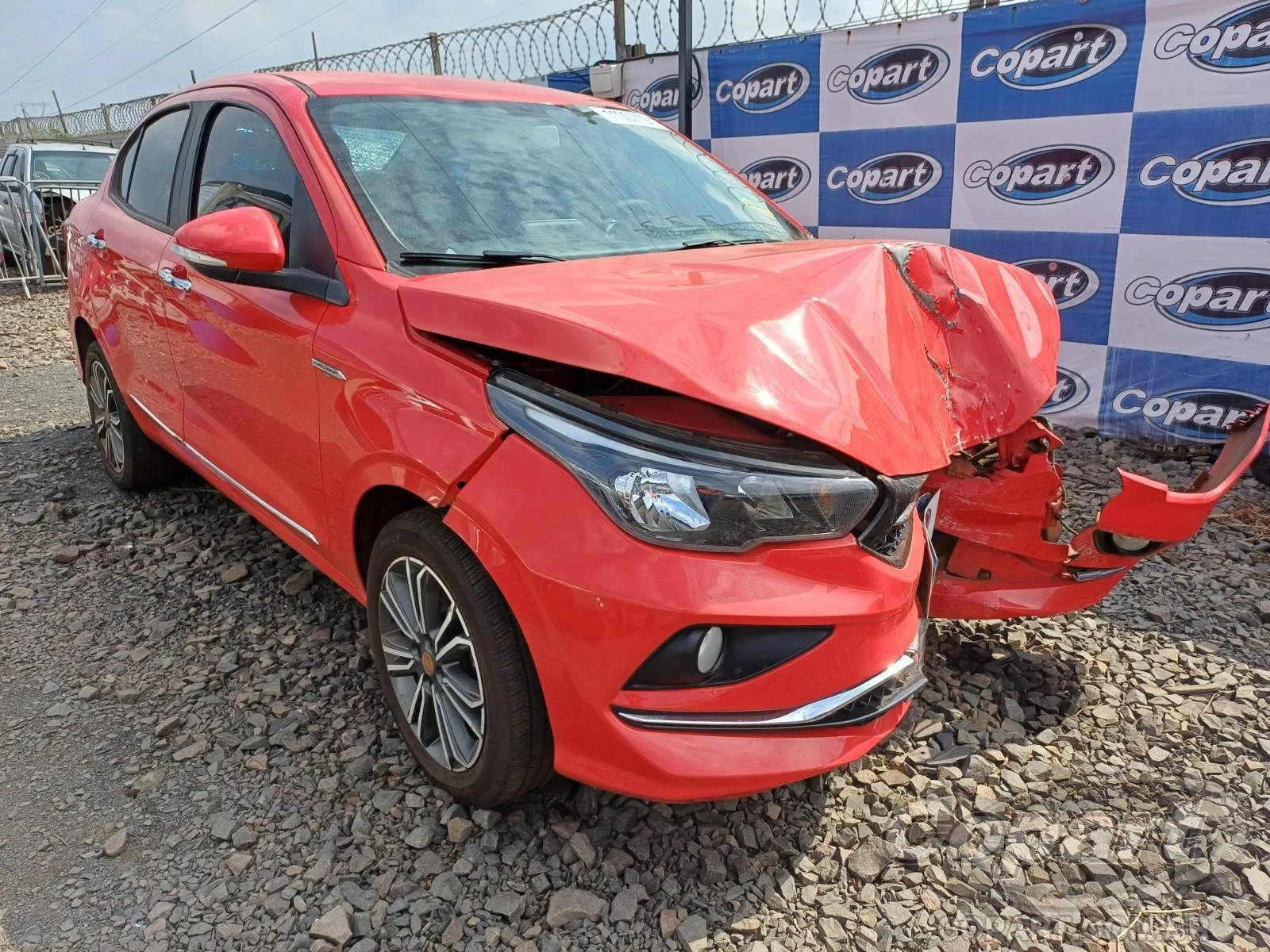Fiat Cronos Precision 2020 1.8 Automático com Dano Frontal em Canoas - Rio Grande do Sul