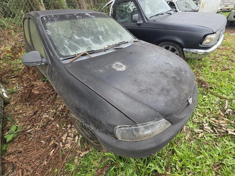 Chevrolet Celta 2004 Hatch 5 Portas Preto em São Miguel Do Oeste - Santa Catarina