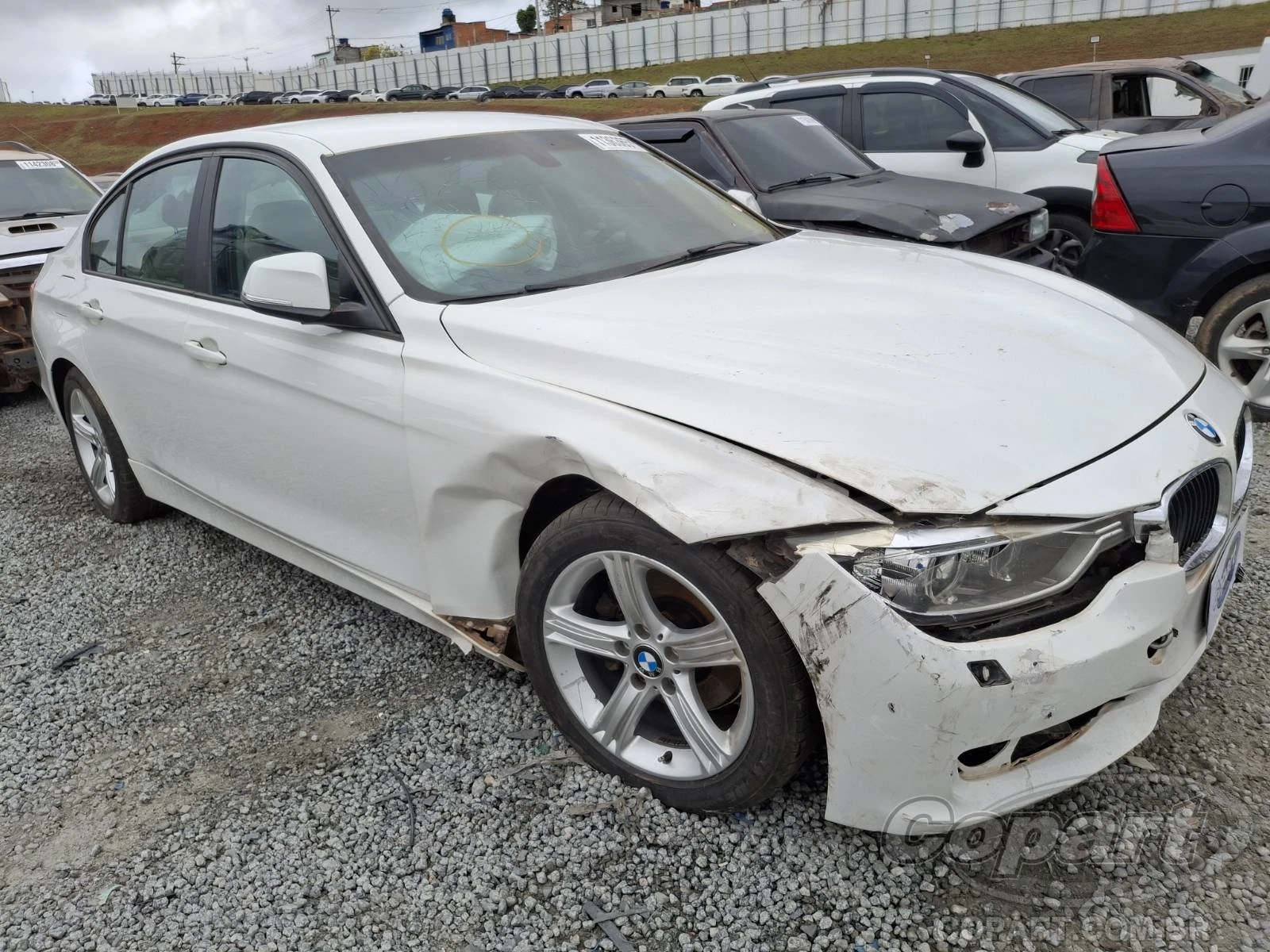 BMW 3 Series 3 Series Active 2015 2.0 Twin Turbo em Itaquaquecetuba - São Paulo