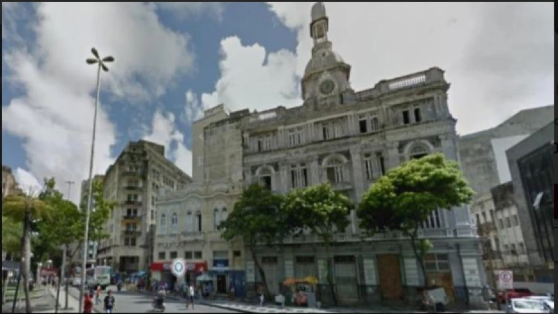 Prédio Comercial na Praça da Independência, Recife/PE em Recife - Pernambuco