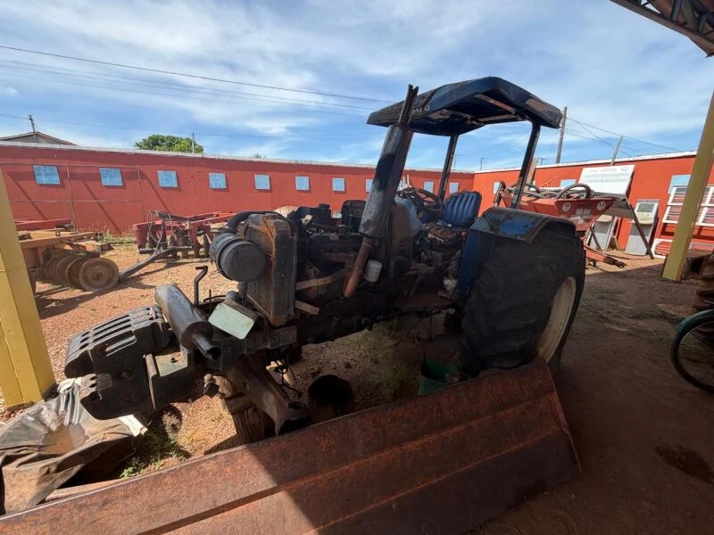 New Holland TT4030 TT4030 Diesel em Pium - Tocantins