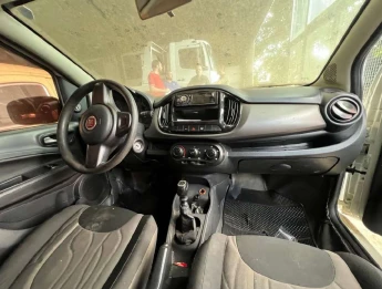 Outro Fiat Uno Way Branco 2017/2018 em Aparecida de Goiânia/GO em Aparecida De Goiânia - Goiás