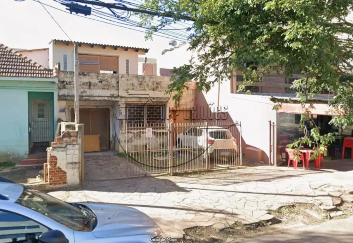 Terreno com 2 prédios em Porto Alegre/RS em Porto Alegre - Rio Grande do Sul