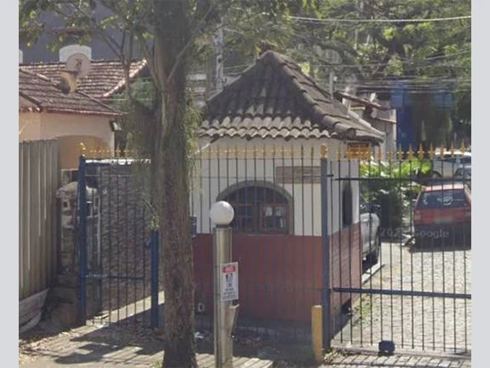 Casa com 288 de área construída em Rio de Janeiro/RJ em Rio De Janeiro - Rio de Janeiro