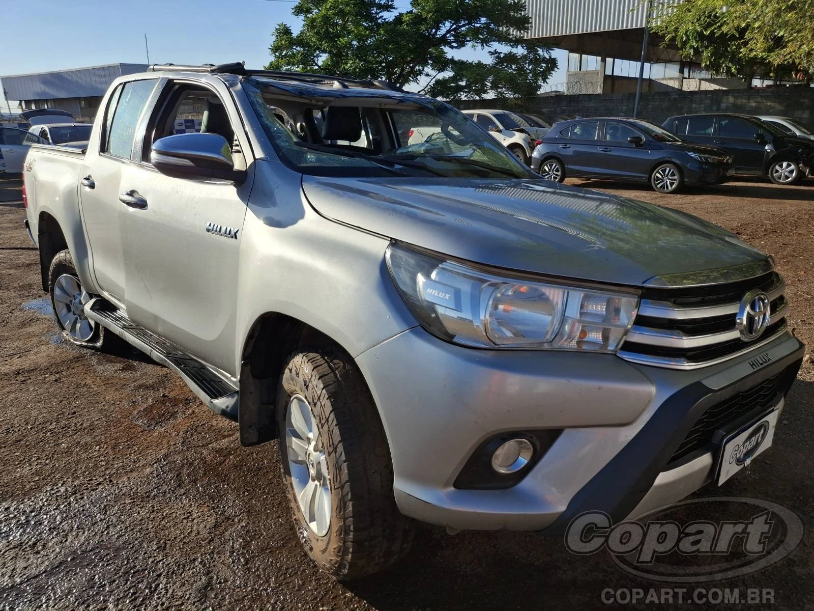 Toyota Hilux Hilux CD SRV 2017 2.8 D-4D Turbo em Aparecida De Goiânia - Goiás