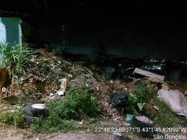 Terreno no Mutuapira em Sao Goncalo/RJ em Sao Goncalo - Rio de Janeiro