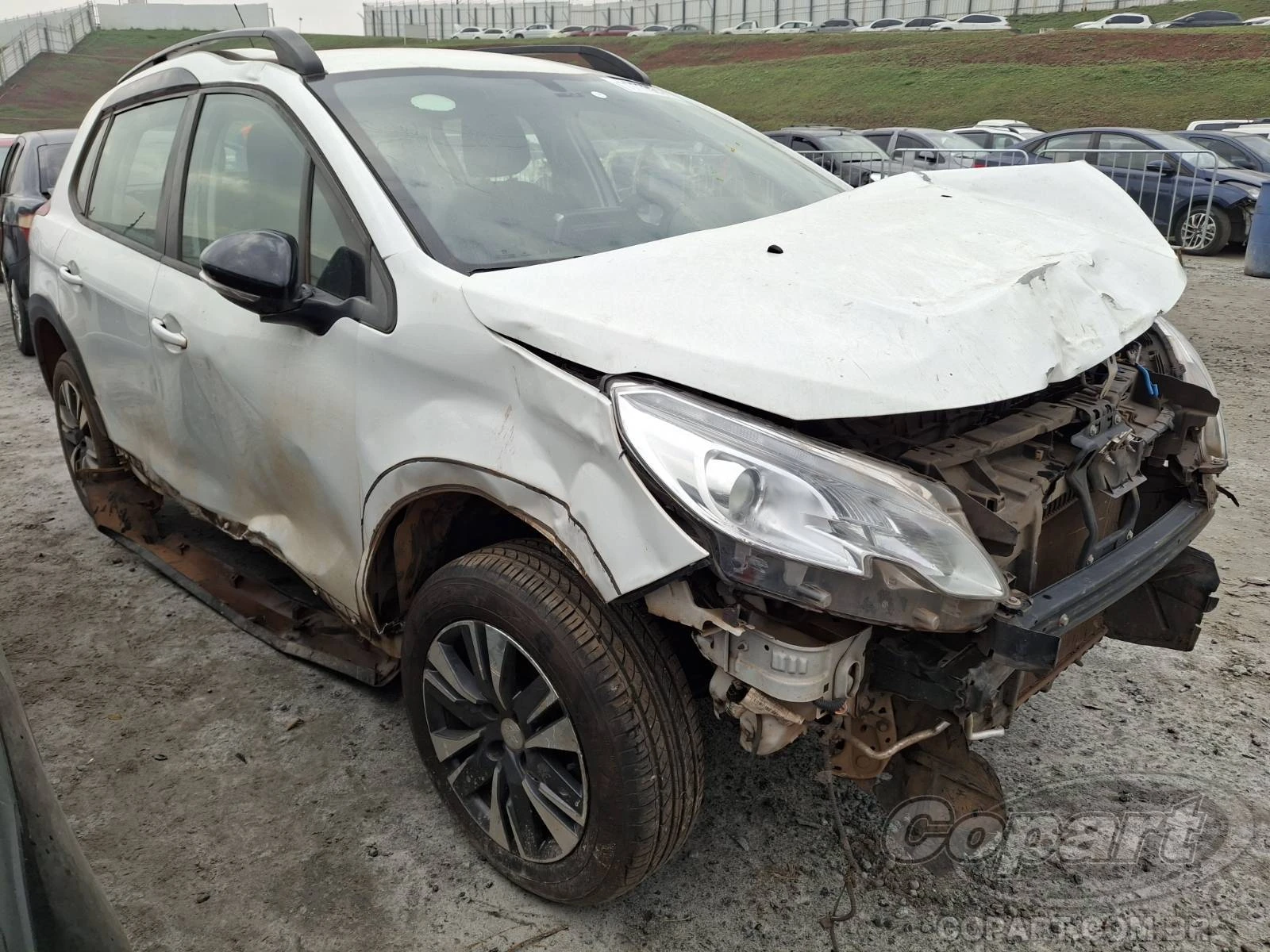 Peugeot 2008 Allure 2021 1.6 16V Automático em Itaquaquecetuba - São Paulo