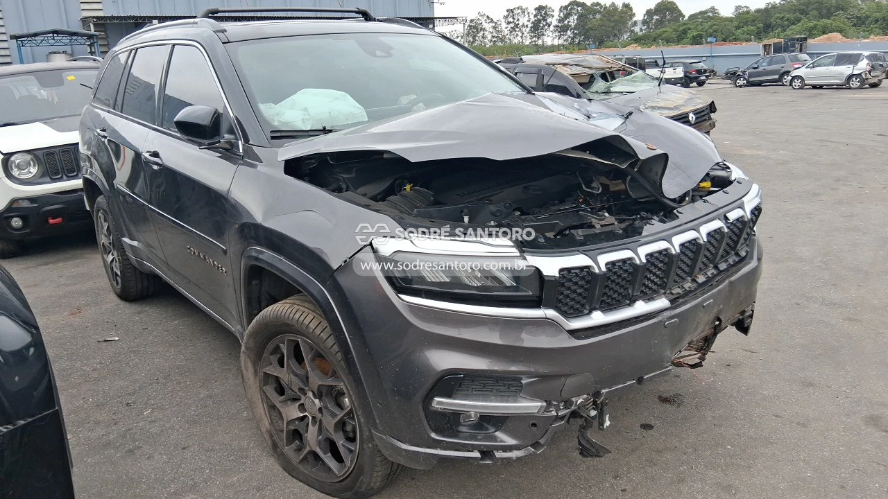 Jeep Commander OVR TD 2024/2025 Automático Diesel Média Monta em Guarulhos - São Paulo