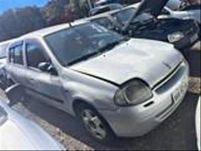Renault Clio RN 1.6 16V 2001/2002 Prata em Araucária - Paraná