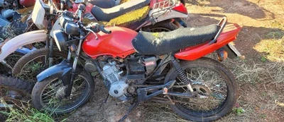 Yamaha YBR 125E 125E 2002 em Cascavel - Paraná