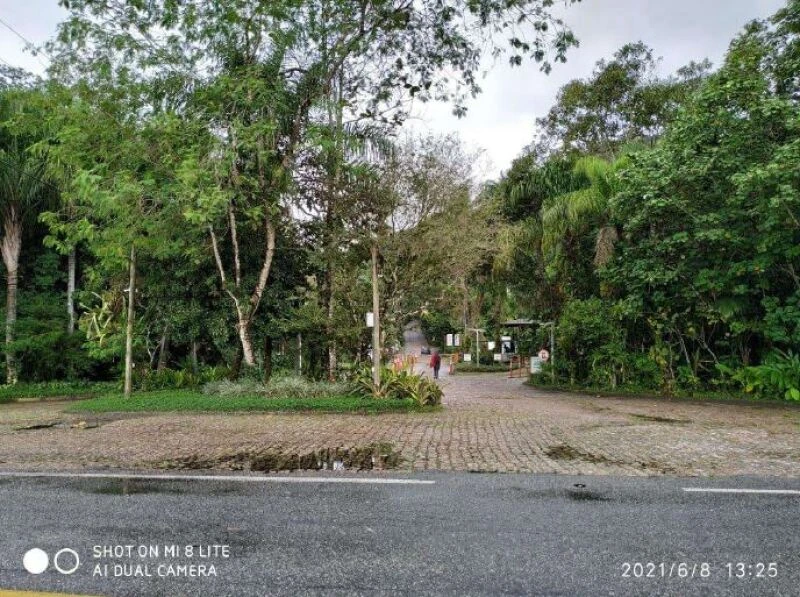 Terreno no Condomínio Ipóranga em Guarujá/SP em Guarujá - São Paulo