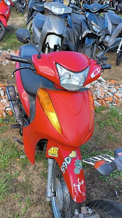 Honda Biz Biz 100 ES 2013/2014 em Camboriú - Santa Catarina