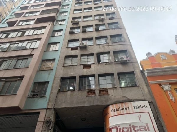 Sala Comercial de 106m² no Ed Galeria Rosario em Porto Alegre - Rio Grande do Sul