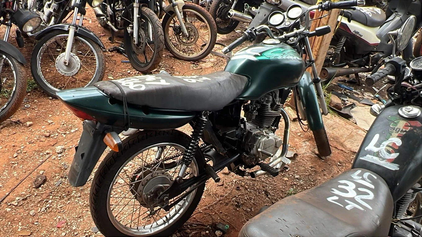 Honda CG 125 Titan ES 2001 125cc Verde em Campo Grande - Mato Grosso do Sul