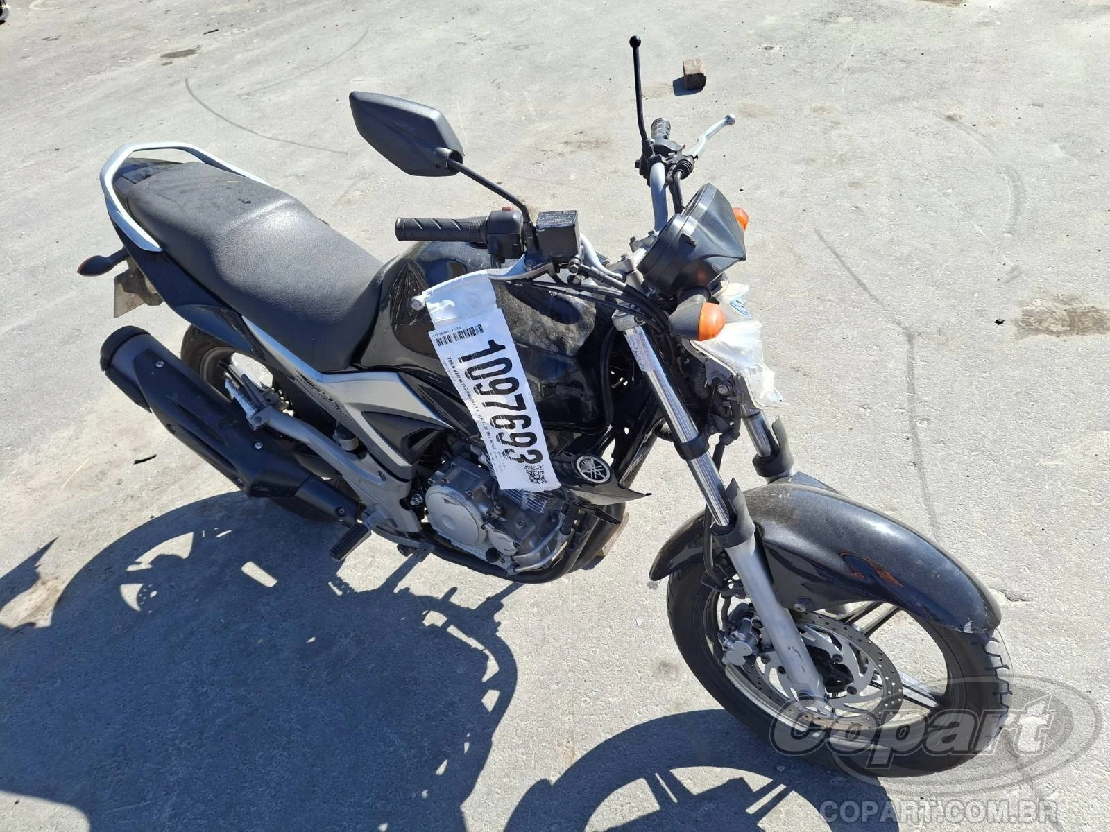 Yamaha Fazer 250 2013 Grande Monta Colisão em Itaquaquecetuba - São Paulo