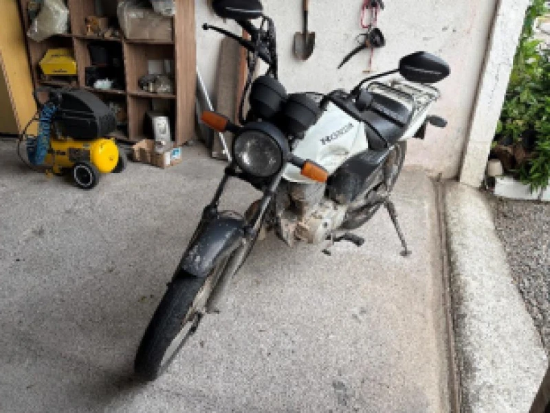 Honda CG 125 Cargo 2011/2012 em Pelotas - Rio Grande do Sul
