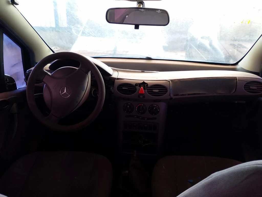 Mercedes Benz A 160 1999 Azul em Casa Branca - São Paulo