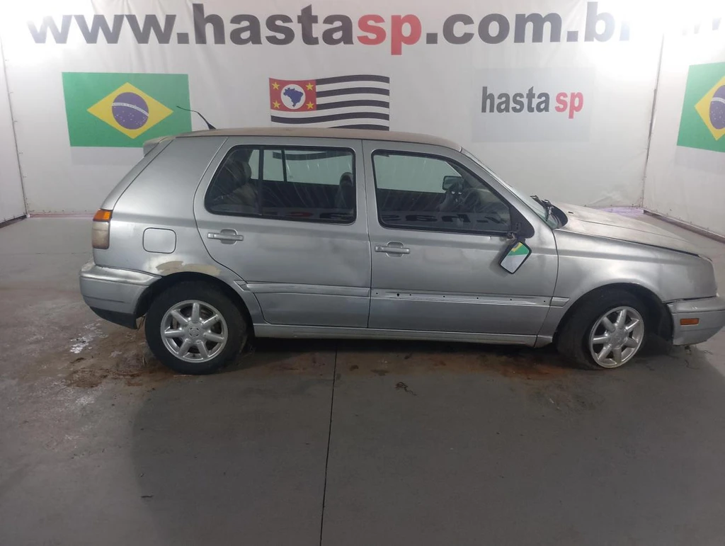 Volkswagen Golf GLX 1997 2.0 em Casa Branca - São Paulo