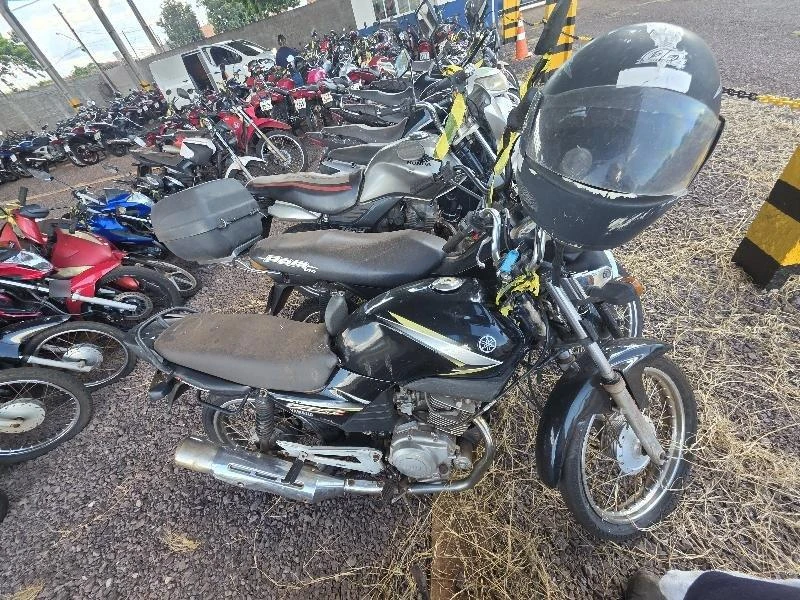 Yamaha YBR 125E 2004 125cc Automático em Toledo - Paraná