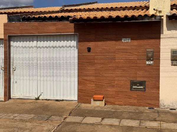 Casa em Vitória da Conquista/BA em Vitoria Da Conquista - Bahia