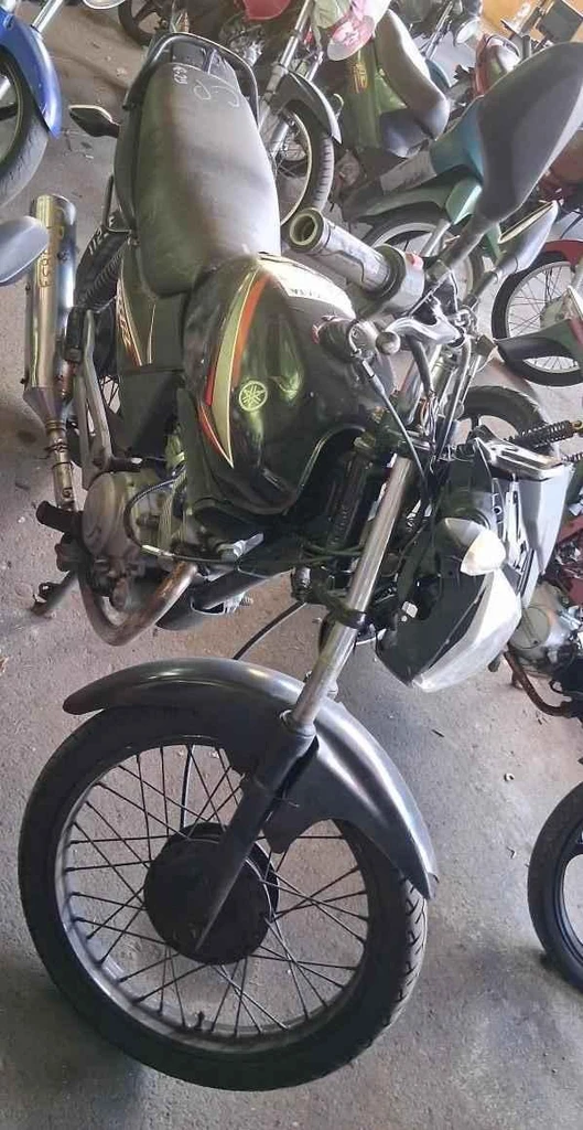 Yamaha YBR 2002 Sucata 125cc em Campinas - São Paulo
