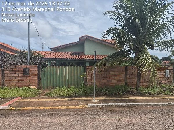 Casa com 2 Quartos e 1 Vaga em Nova Lacerda/MT em Nova Lacerda - Mato Grosso
