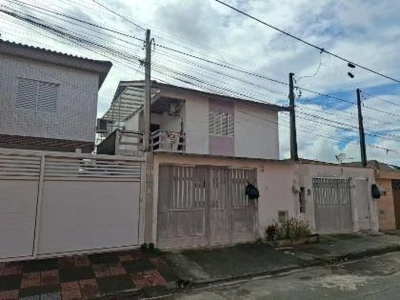 Casa com 3 Dorms e 2 Vagas em São Vicente/SP em São Vicente - São Paulo