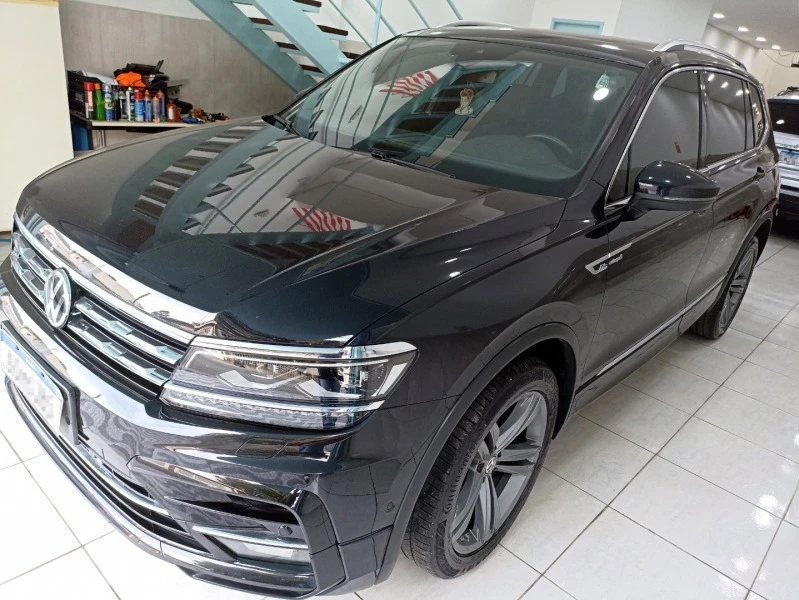 Volkswagen Tiguan Allspace R-Line 2020 2.0 TSI Automático em São Paulo