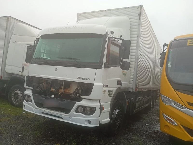 Mercedes Atego Atego 2426 2018/2019  Diesel 6x2 em Osasco - São Paulo